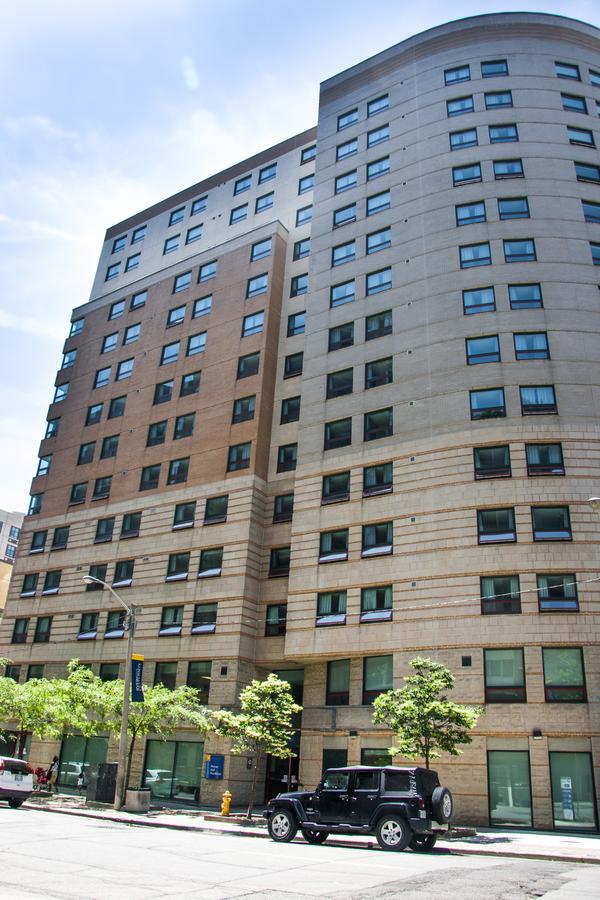 Toronto Metropolitan University- Pitman Hall Residence Екстериор снимка